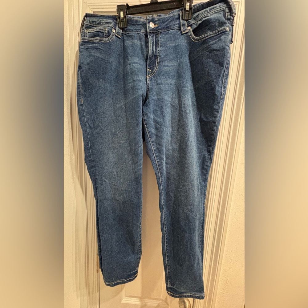 Women’s True Religion Jennie Curvy Mid Rise Super Skinny Jeans size 36.